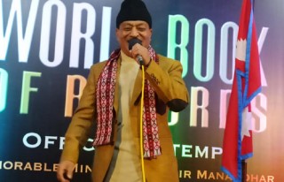 राज्यमन्त्री मानन्धरबाट एकल गायनमा विश्व रेकर्ड
