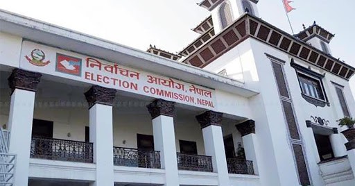 सर्वोच्चको फैसला निर्वाचन आयोगमा