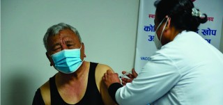 अब कोरोनाबाट बच्ने भइयो भन्ने आश पलाएको छ : खोप लगाएका ज्येष्ठ नागरिक