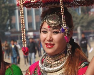 दाङमा थारु भाषाको पाठ्यक्रम लागु गरिने