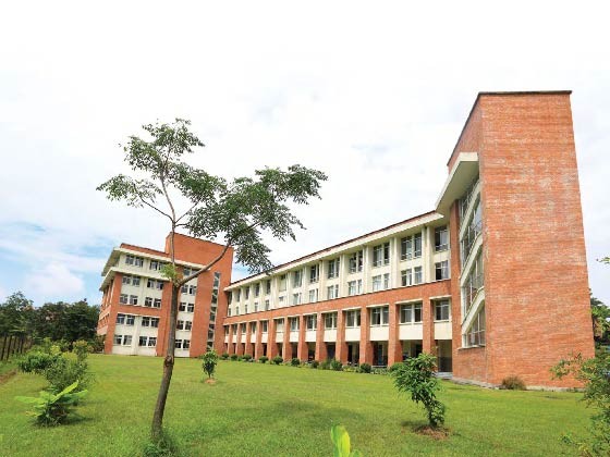 नेपाल मेडिकल कलेजमा अक्सिजनको चरम अभाव, विरामीलाई अन्य व्यवस्था गर्न अनुरोध 