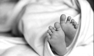 लिचीको दाना अड्किएर ६ महिने बालकको मृत्यु