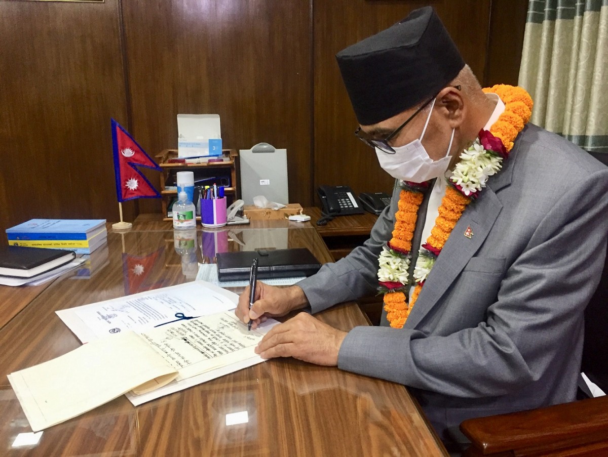 अर्थमन्त्री भन्छन्, सम्पूर्ण शक्ति जनताको खोपका लागि 