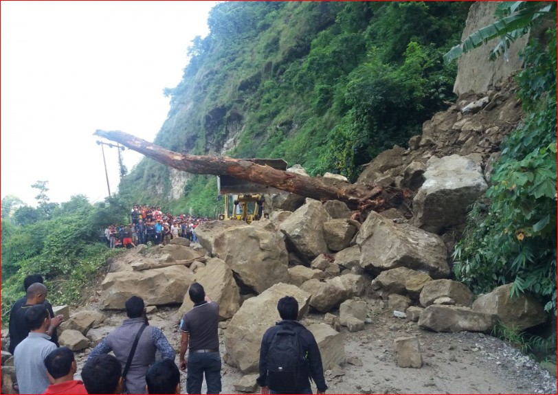 पहिराले ट्रक पुरिदा दुईको मृत्यु