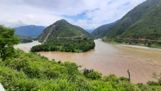 सुनकोशी-तामाकोशीको सङ्गम त्रिवेणी