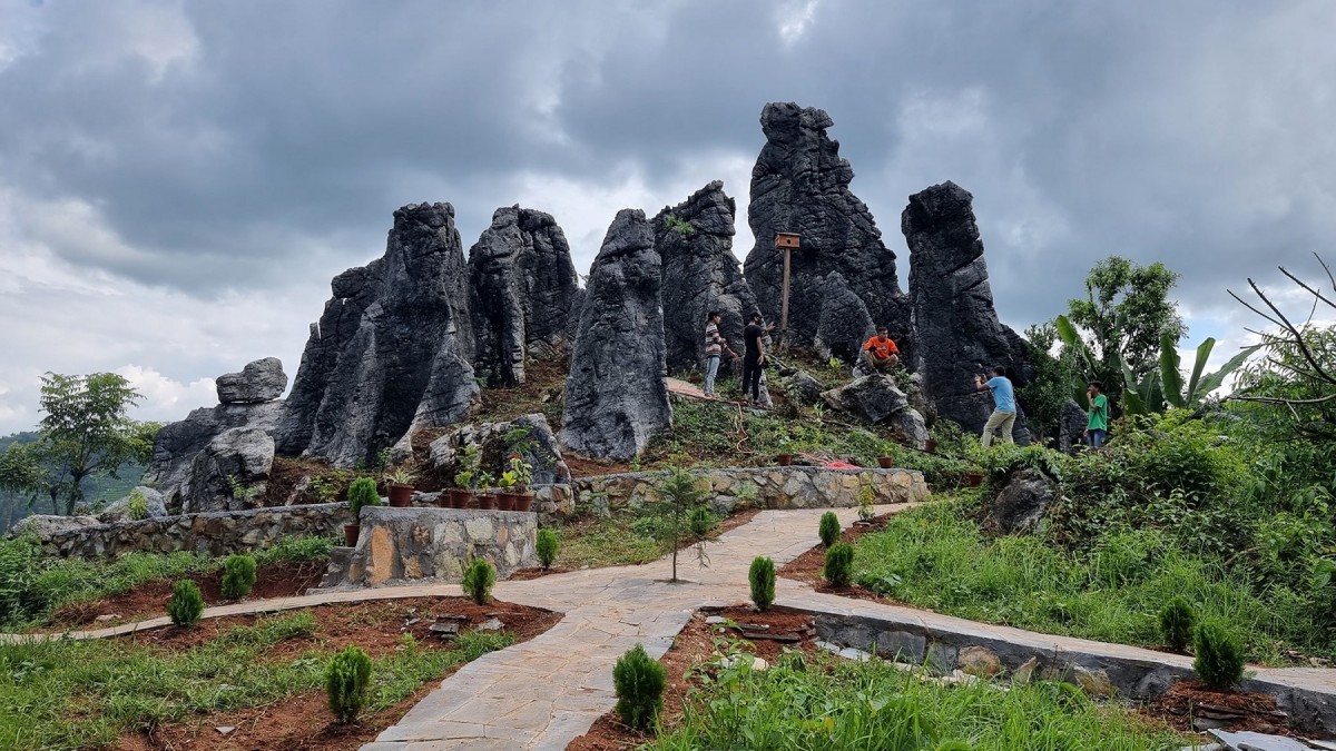 रक गार्डेनमा आन्तरिक पर्यटक