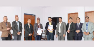 नेपाल बैङ्क र राष्ट्रिय बिमा संस्थान बिच सेवाग्राही कर्जा सम्झौता