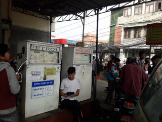 ट्यांकर व्यवसायीको आन्दोलन फिर्ता, पेट्रोलियम पदार्थको बिक्री वितरण सहज हुने