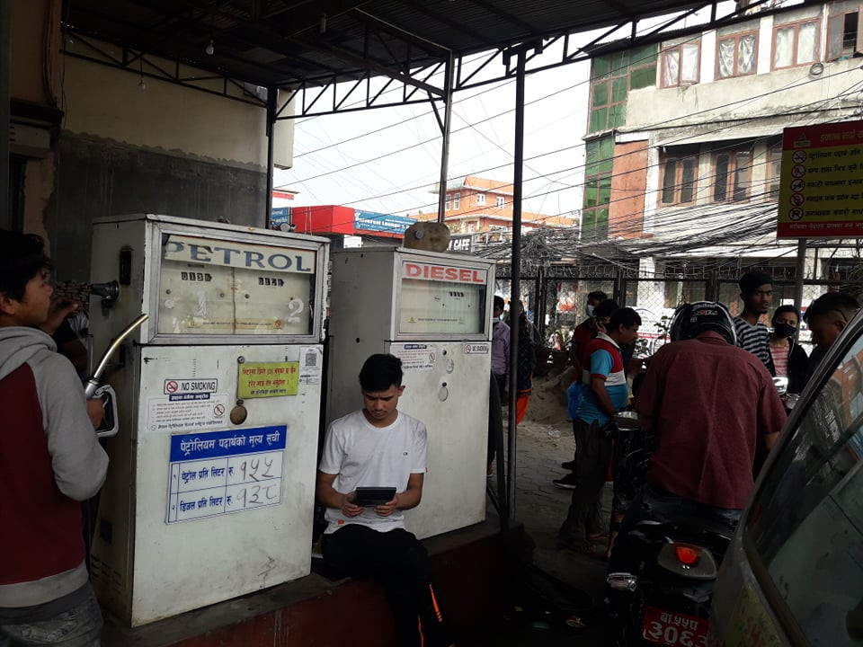 ट्यांकर व्यवसायीको आन्दोलन फिर्ता, पेट्रोलियम पदार्थको बिक्री वितरण सहज हुने