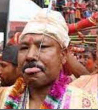 नवौँ तथा अन्तिम पटक जिब्रो छेडाउँदै बुद्धकृष्ण