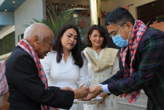 उपेन्द्र देवकोटा मेमोरियलद्धारा स्नायु चिकित्सक सम्मान