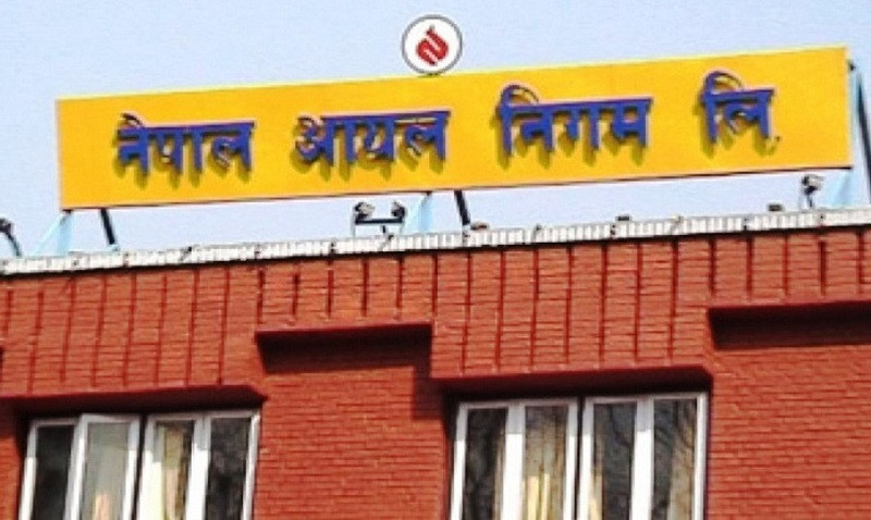 भारतबाट फेरि बढेर आयो इन्धनको मूल्य, पेट्रोल लिटरमै ८ रुपैयाँ बढ्यो