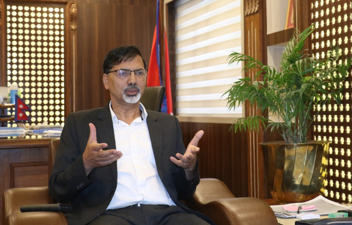 राष्ट्रको विरुद्ध मैले गद्दारी गरेको छैन, प्रमाणित गर्न चुनौती दिन्छु : अर्थमन्त्री शर्मा