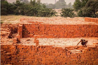 रुपन्देहीका इँटा उद्योग बन्द हुने अवस्थामा