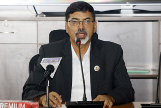 अर्थमन्त्रीले टेरेनन् प्रधानमन्त्रीलाई