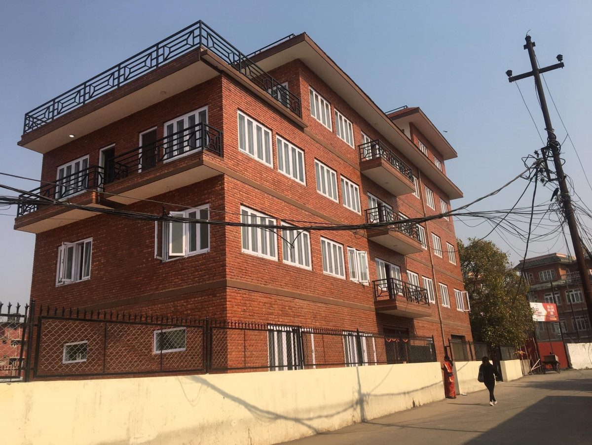 सेवा बन्द गरेर नयाँ भवनमा सर्दै काठमाडौं वडा ३१, सेवाग्राहीको चर्को गुनासो