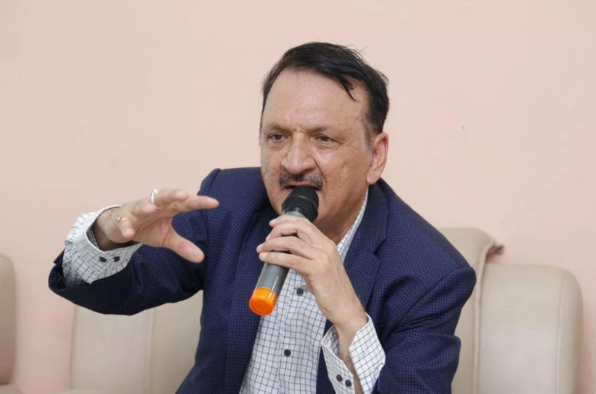 अर्थतन्त्रमा देखिएका समस्या समाधान हुँदैछन् : अर्थमन्त्री महत