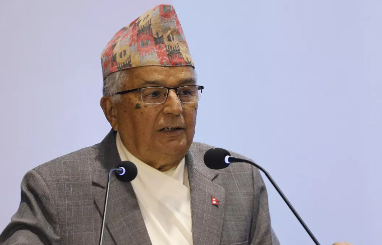 लोकतन्त्रको संरक्षण गर्दै निकास दिन प्रयास गर्दैछु : राष्ट्रपति