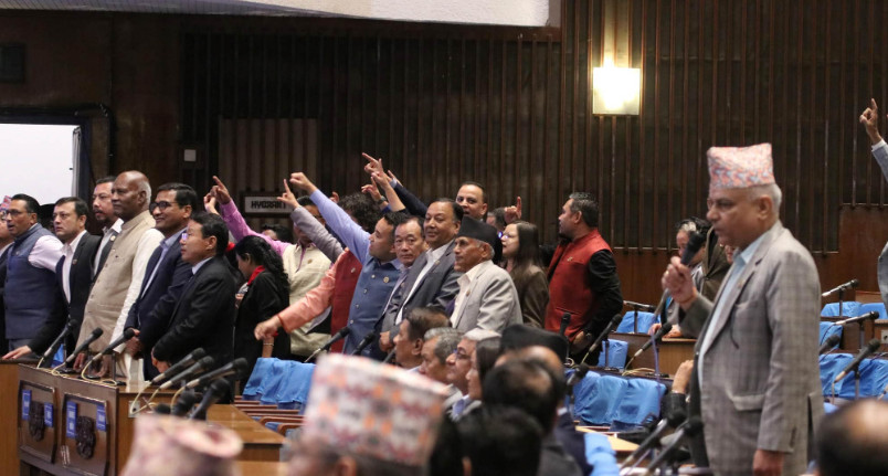 आइतबार दिउँसो एक बजेसम्मका लागि प्रतिनिधिसभा बैठक स्थगित