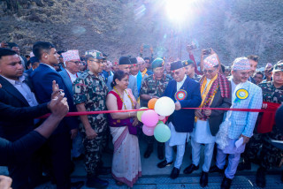 कर्णाली करिडोरलाई चीन र भारतसँगको व्यापारिक मार्गका रुपमा अघि बढाइनेः प्रधानमन्त्री ओली