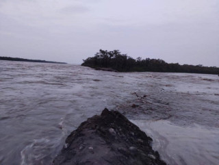 सप्तकोशीमा पानीको बहाव बढेपछि उदयपुरको बेलका उच्च जोखिममा