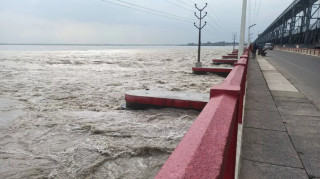 कोशी ब्यारेजको ३१ ढोका खोलियो