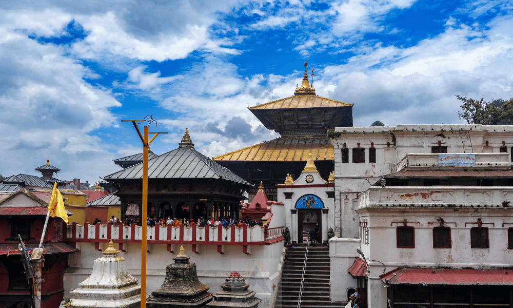 पशुपति मन्दिरमा पनि तोडफोड गर्न खोजेपछि सेना पुग्यो