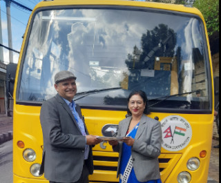 नेपाल भारत मैत्रीसंघको पहलमा कुञ्चिप्वाकल मावीलाई स्कुल बस