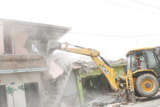 मनोहरा क्षेत्रका सबै ८१० घरटहरा भत्काइयो