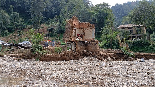 तीन दिनपछि सञ्चालनमा आयो वर्षाले अवरुद्ध बीपी राजमार्ग 