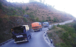 बिपी राजमार्गमा सवारी चाप, मालवाहक गाडी रातिमात्र सञ्चालन गरिने